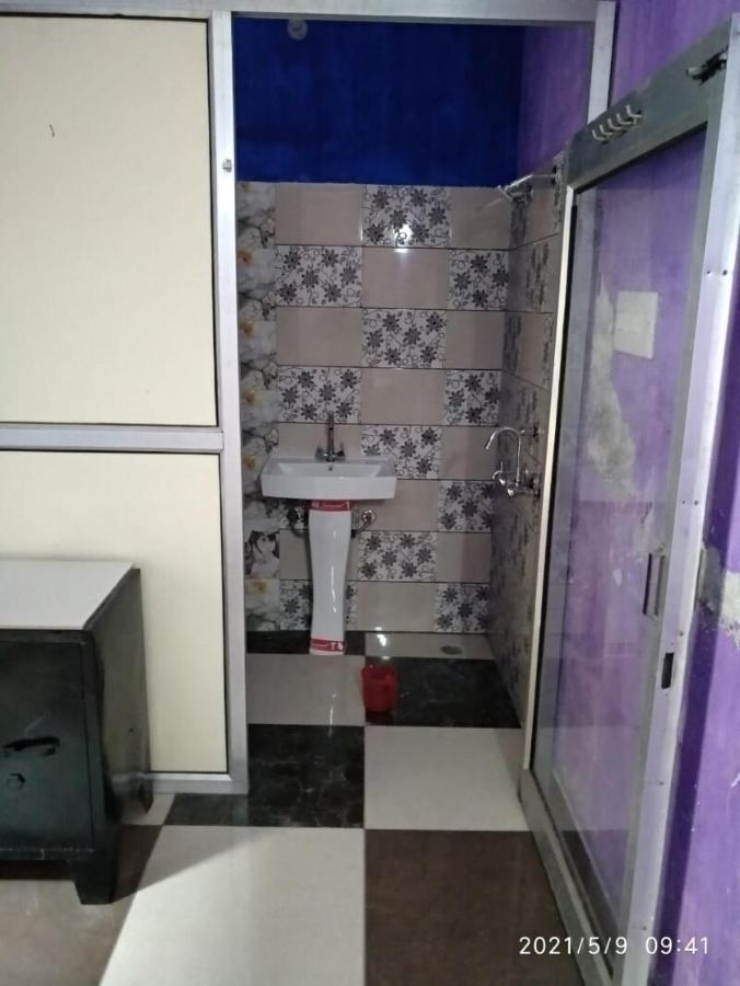 Oyo 81042 Rajput Resort Patiala Exterior photo